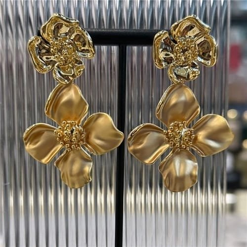 Earings 24